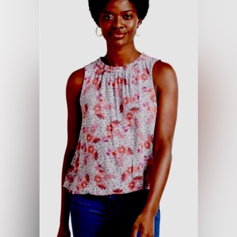 NWT ROAN + RYAN Frances Smocked Neck Floral Top - Size Medium